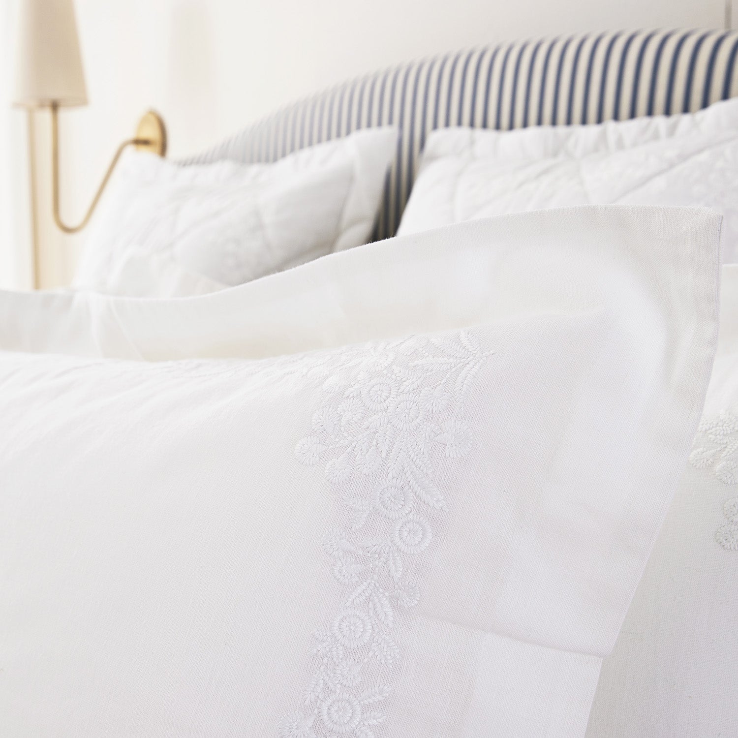 Esmeralda White Floral Embroidered Linen Blend King Size Oxford Pillowcases - Pair - Image 3
